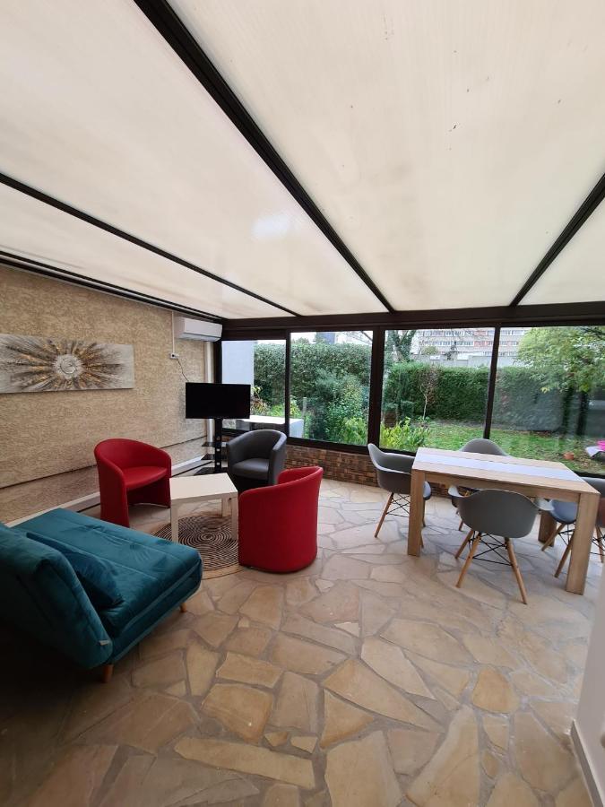 Studio Entierement Equipe Avec Veranda Commune Neuilly-sur-Marne Luaran gambar