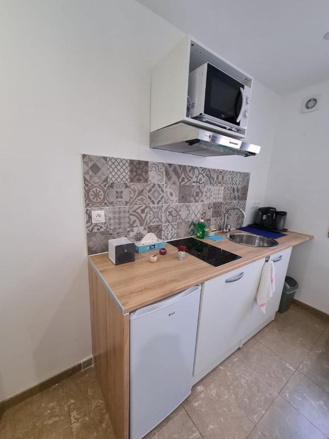 Studio Entierement Equipe Avec Veranda Commune Neuilly-sur-Marne Luaran gambar